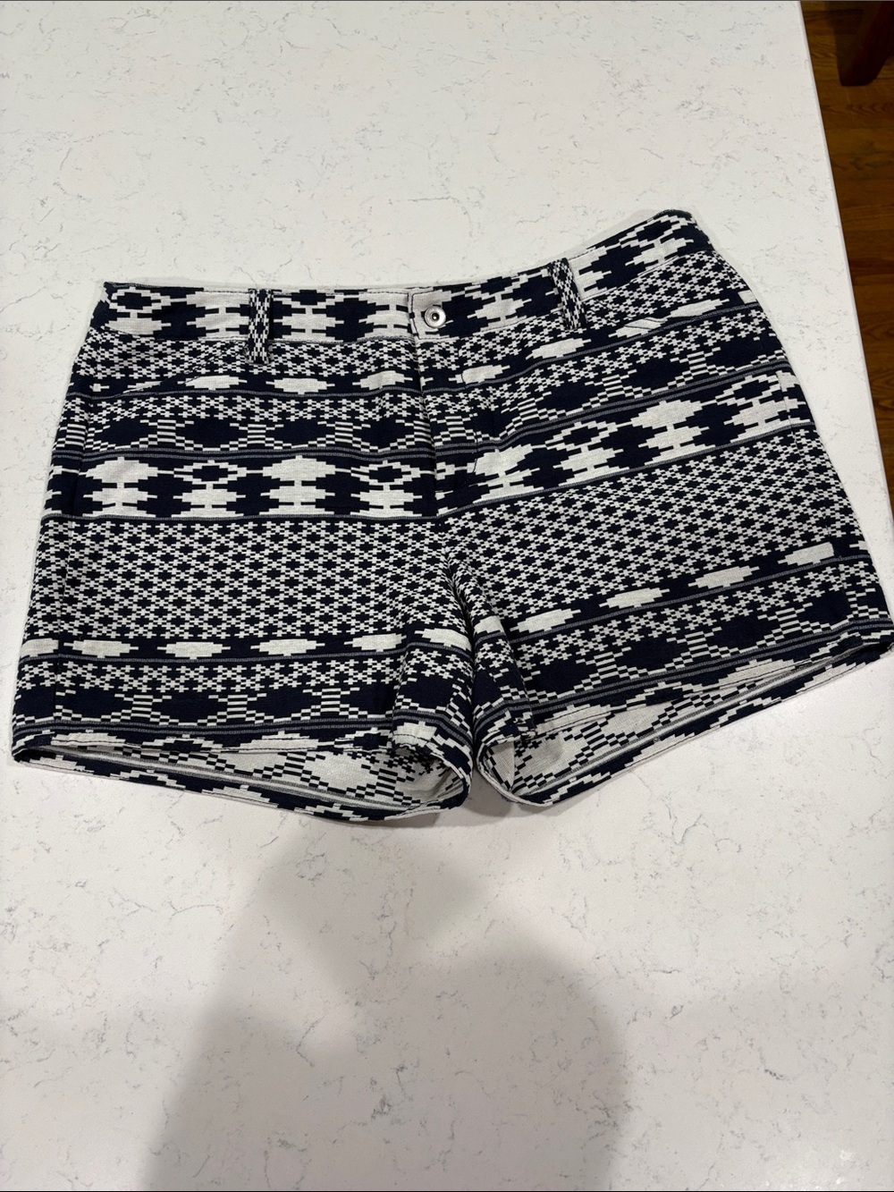 Laundry By Shelli Segal Blue & White Aztec-Style Shorts